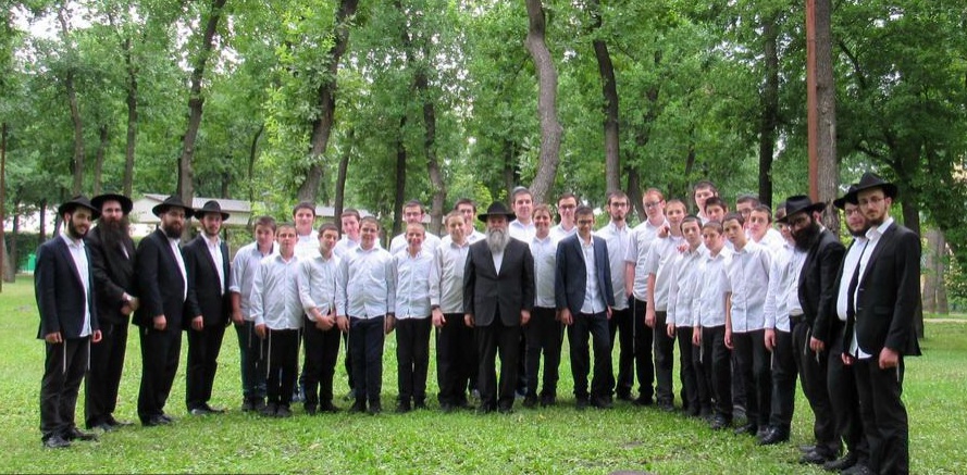 Студенты днепровской иешивы объединили учебу с летним отдыхом